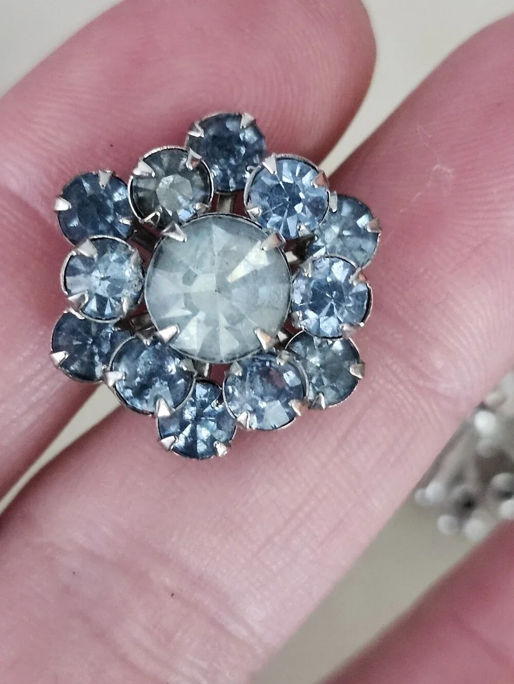 Vtg Silver Tone Floral Cluster Blue Crystal Screw Back Earrings